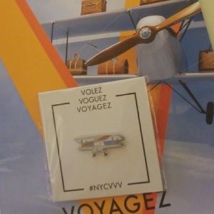 Louis Vuitton Brooch Pin Airplane
